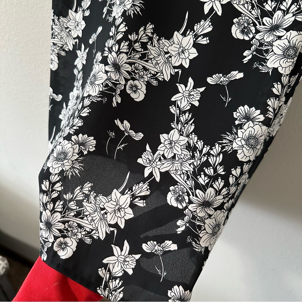 41 Hawthorn Black & White Floral Tank Top Size Medium EUC Stitch Fix - Picture 6 of 14